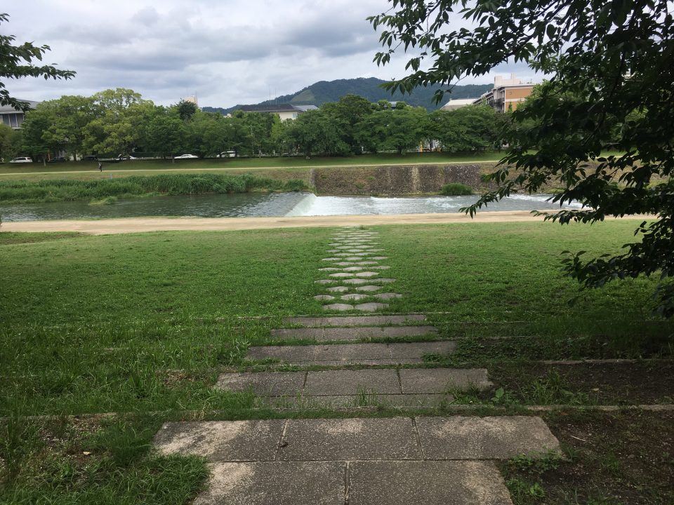 鴨川へサイクリング 京都のランチに最適な場所！
