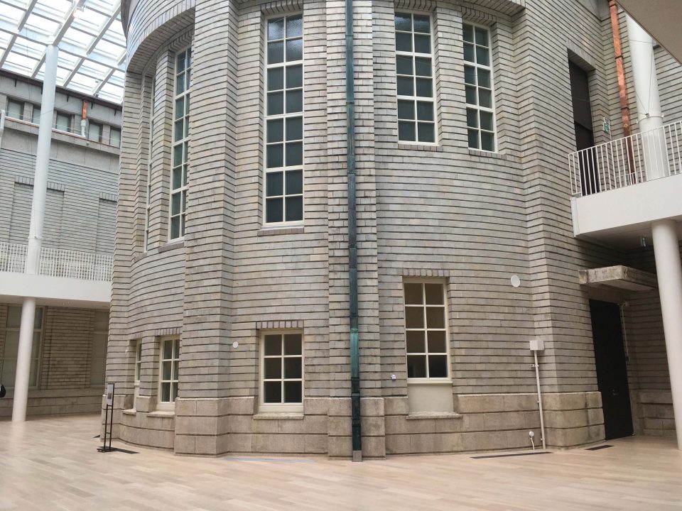 京都市京セラ美術館　光の広間