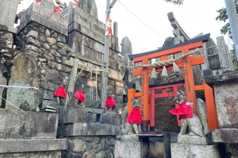 稲荷山山頂
