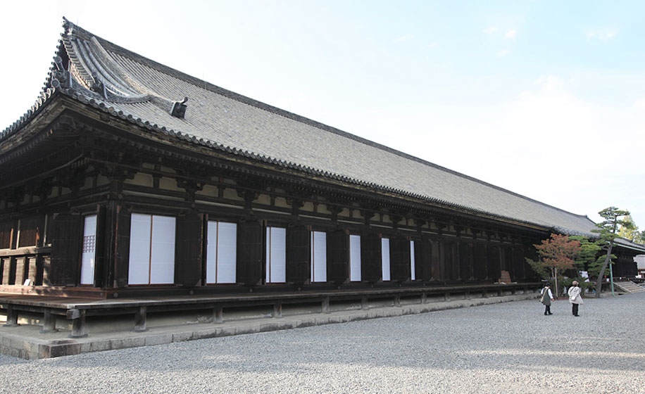 Sanjusangendo-Temple 2